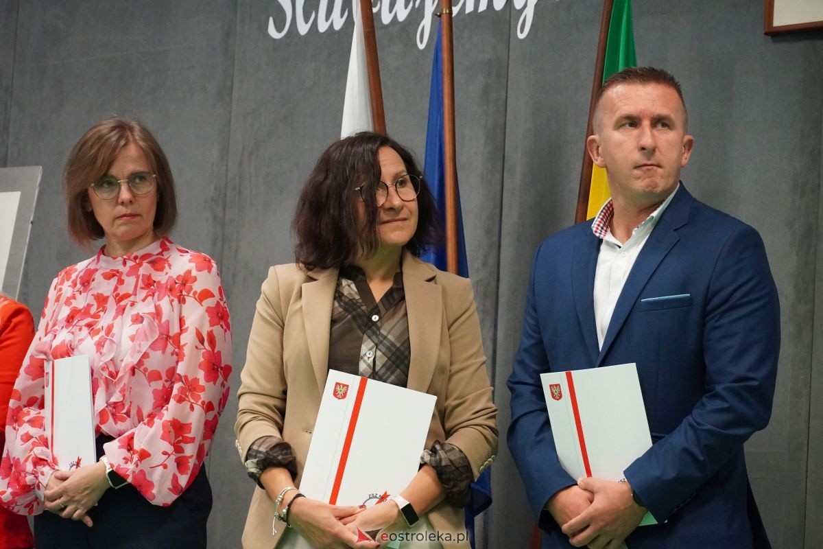 Metalówka ma skarb! Do szkoły trafiła pamiątka dr Psarskiego [15.10] - zdjęcie #61 - eOstroleka.pl