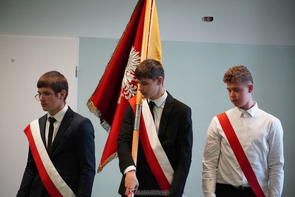 Metalówka ma skarb! Do szkoły trafiła pamiątka dr Psarskiego [15.10] - zdjęcie #48 - eOstroleka.pl