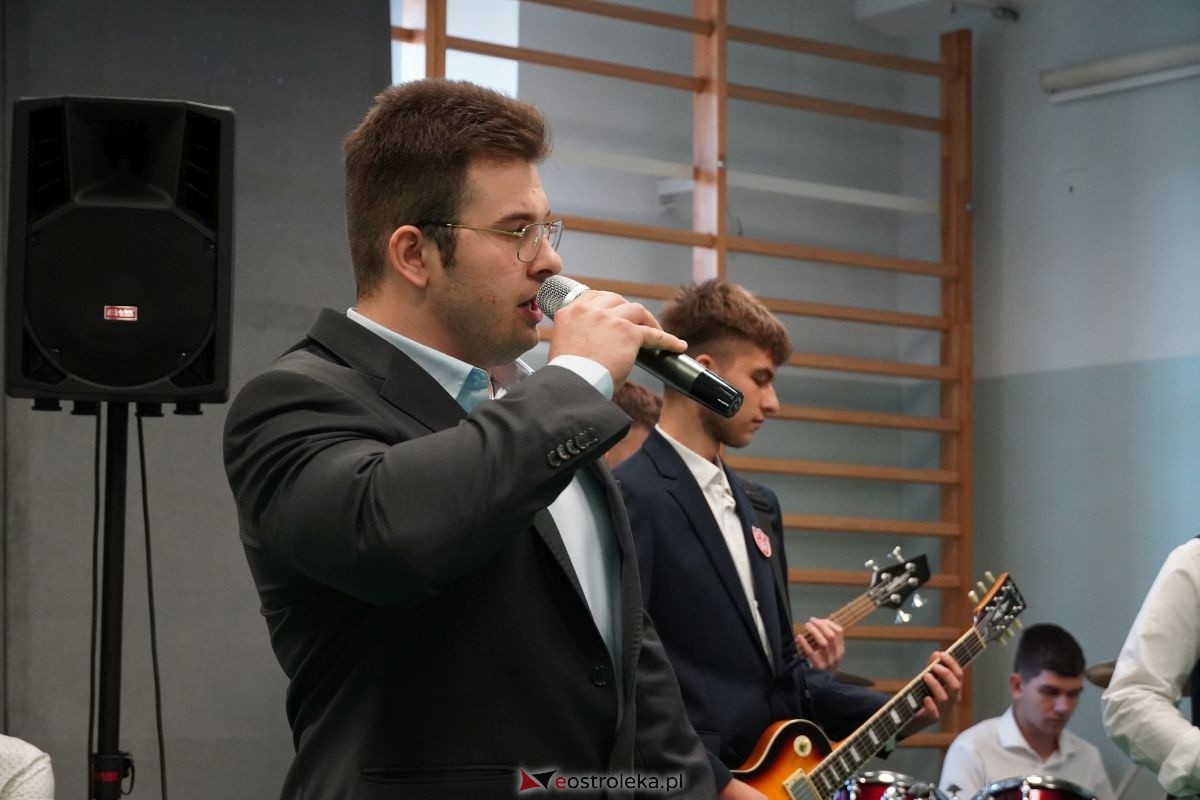 Metalówka ma skarb! Do szkoły trafiła pamiątka dr Psarskiego [15.10] - zdjęcie #46 - eOstroleka.pl