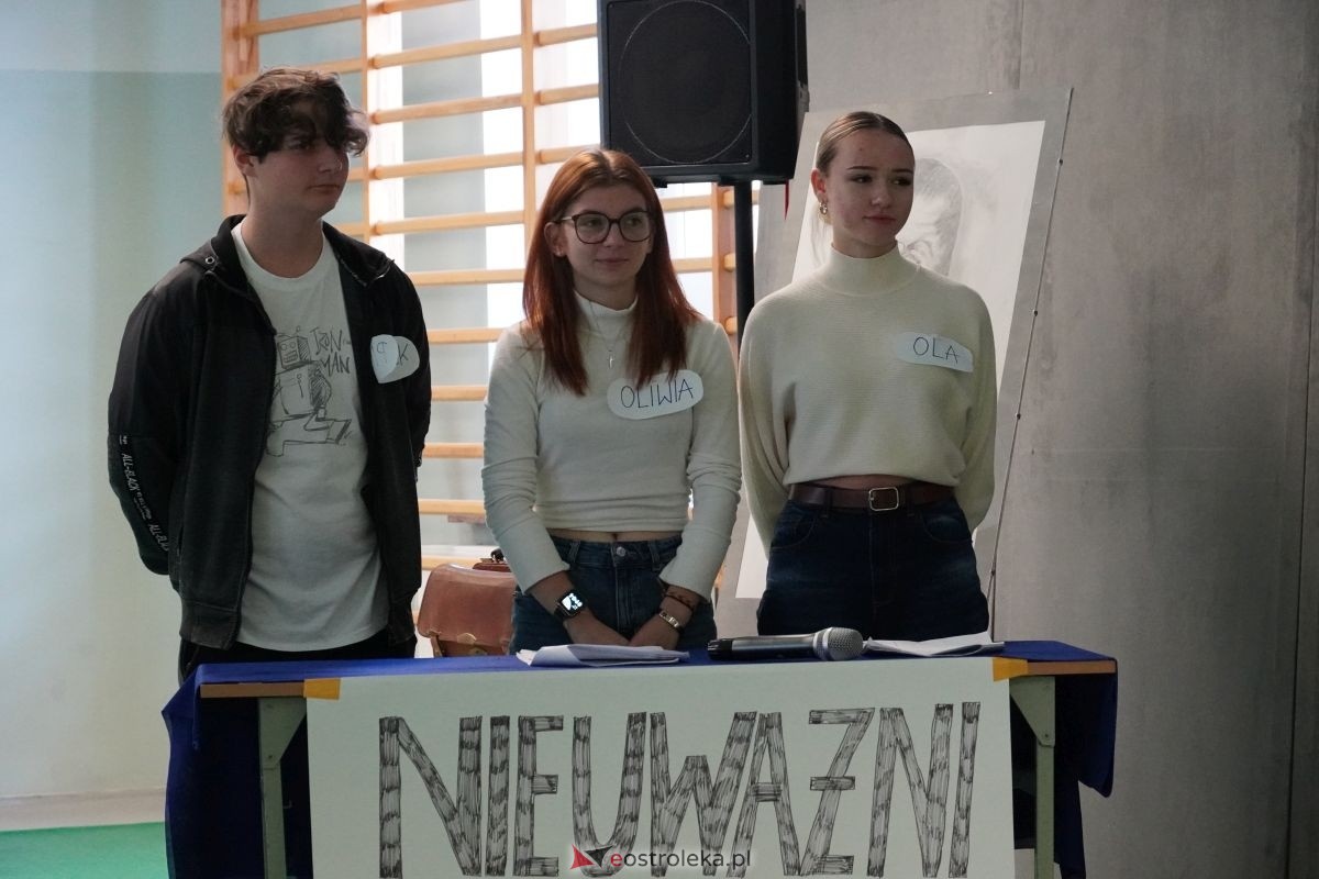 Metalówka ma skarb! Do szkoły trafiła pamiątka dr Psarskiego [15.10] - zdjęcie #36 - eOstroleka.pl