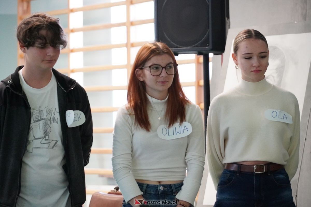 Metalówka ma skarb! Do szkoły trafiła pamiątka dr Psarskiego [15.10] - zdjęcie #35 - eOstroleka.pl