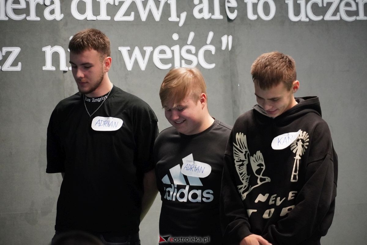 Metalówka ma skarb! Do szkoły trafiła pamiątka dr Psarskiego [15.10] - zdjęcie #33 - eOstroleka.pl