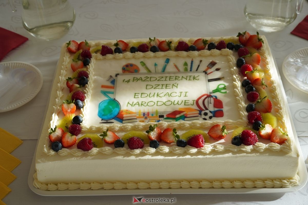 Metalówka ma skarb! Do szkoły trafiła pamiątka dr Psarskiego [15.10] - zdjęcie #8 - eOstroleka.pl