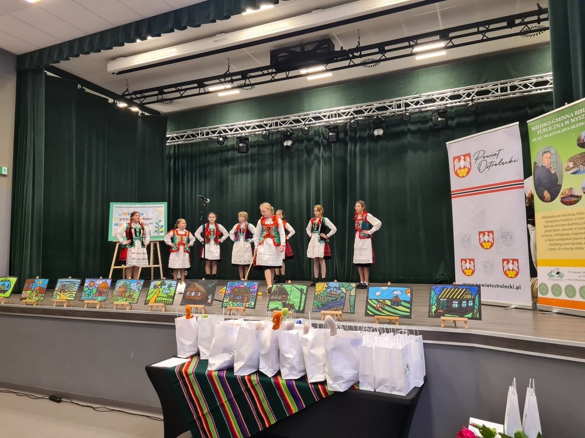  PODSUMOWANIE KONKURSU PLASTYCZNEGO WITRAŻE MYSZYNIECKIE/KURPIOWSKIE [15.10.2025] - zdjęcie #38 - eOstroleka.pl