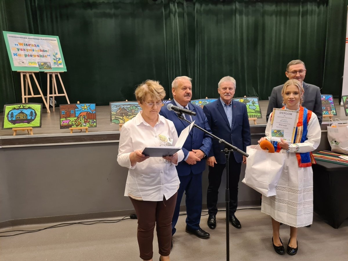  PODSUMOWANIE KONKURSU PLASTYCZNEGO WITRAŻE MYSZYNIECKIE/KURPIOWSKIE [15.10.2025] - zdjęcie #32 - eOstroleka.pl
