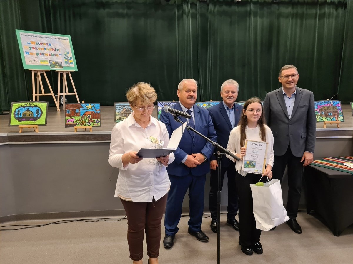  PODSUMOWANIE KONKURSU PLASTYCZNEGO WITRAŻE MYSZYNIECKIE/KURPIOWSKIE [15.10.2025] - zdjęcie #31 - eOstroleka.pl