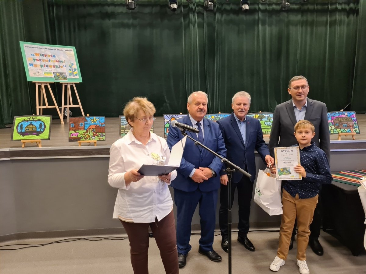  PODSUMOWANIE KONKURSU PLASTYCZNEGO WITRAŻE MYSZYNIECKIE/KURPIOWSKIE [15.10.2025] - zdjęcie #30 - eOstroleka.pl