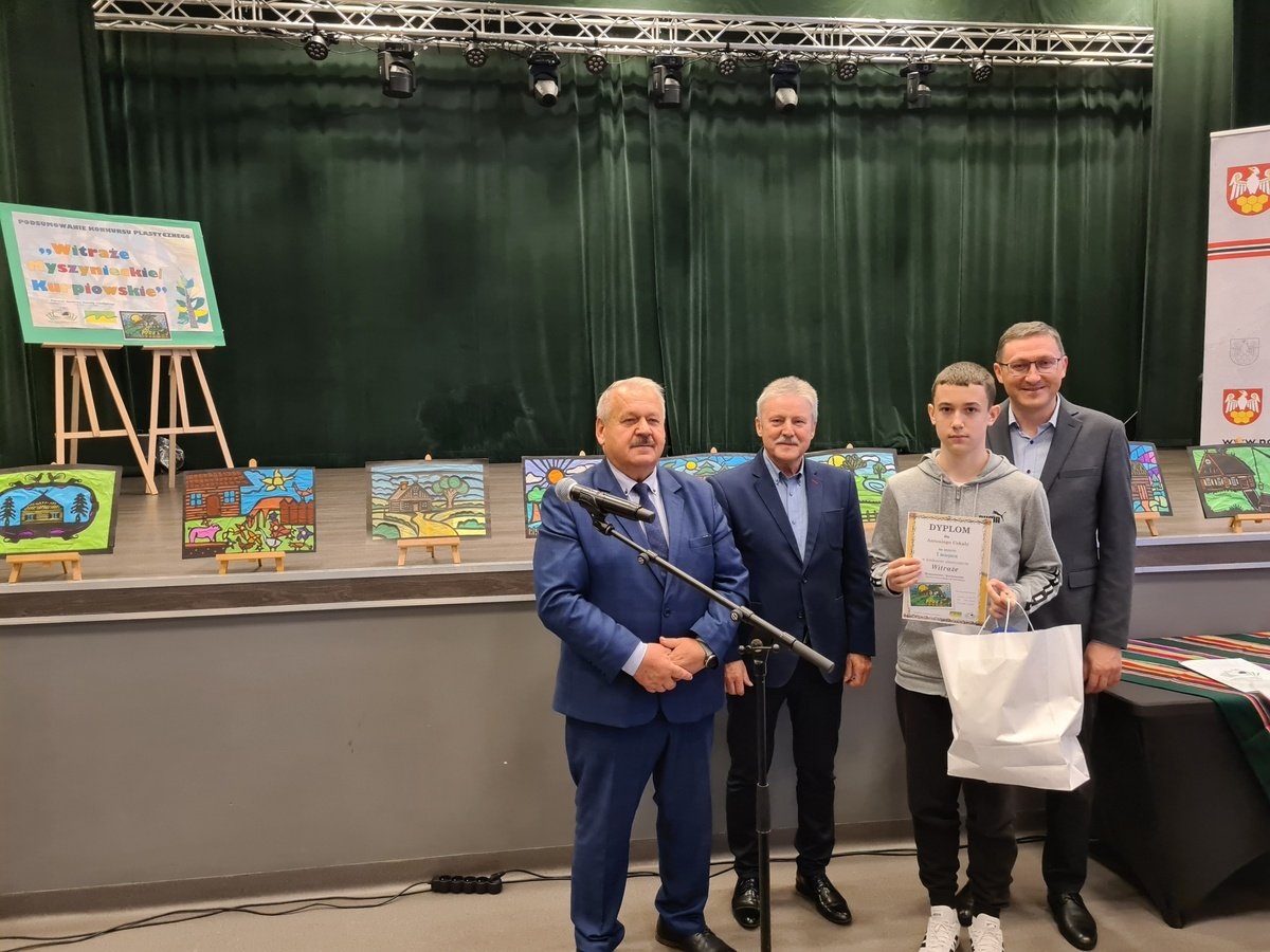  PODSUMOWANIE KONKURSU PLASTYCZNEGO WITRAŻE MYSZYNIECKIE/KURPIOWSKIE [15.10.2025] - zdjęcie #28 - eOstroleka.pl