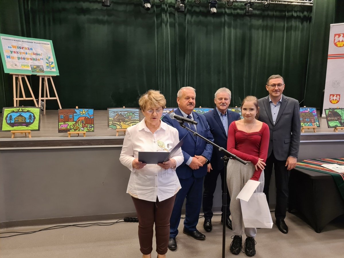  PODSUMOWANIE KONKURSU PLASTYCZNEGO WITRAŻE MYSZYNIECKIE/KURPIOWSKIE [15.10.2025] - zdjęcie #27 - eOstroleka.pl