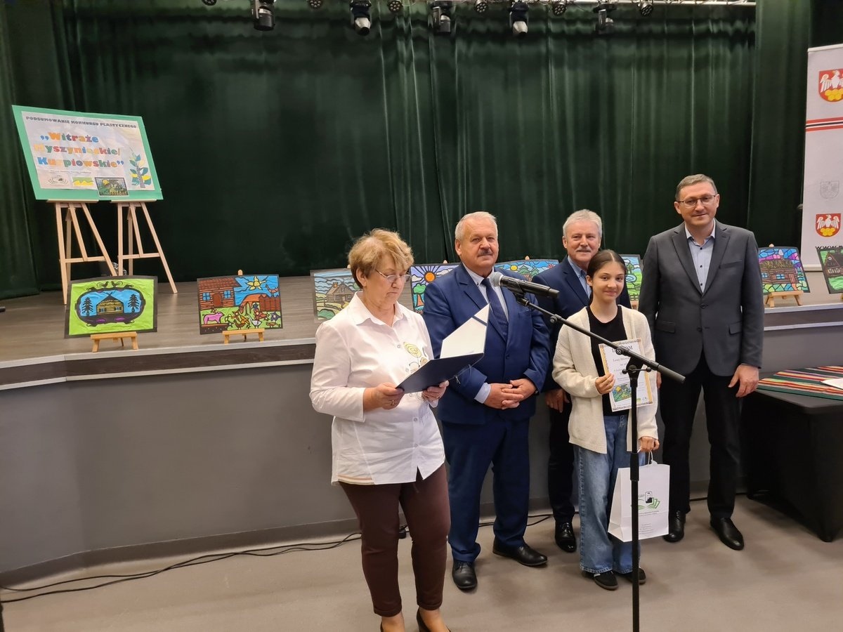  PODSUMOWANIE KONKURSU PLASTYCZNEGO WITRAŻE MYSZYNIECKIE/KURPIOWSKIE [15.10.2025] - zdjęcie #19 - eOstroleka.pl