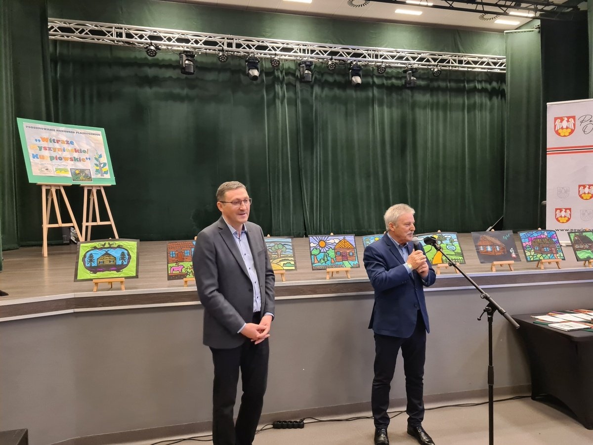  PODSUMOWANIE KONKURSU PLASTYCZNEGO WITRAŻE MYSZYNIECKIE/KURPIOWSKIE [15.10.2025] - zdjęcie #12 - eOstroleka.pl
