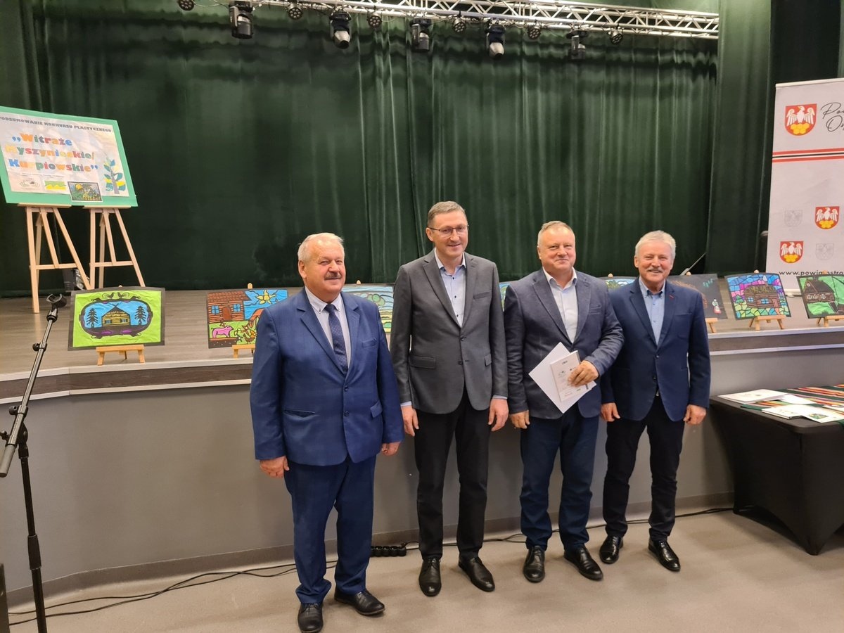  PODSUMOWANIE KONKURSU PLASTYCZNEGO WITRAŻE MYSZYNIECKIE/KURPIOWSKIE [15.10.2025] - zdjęcie #6 - eOstroleka.pl