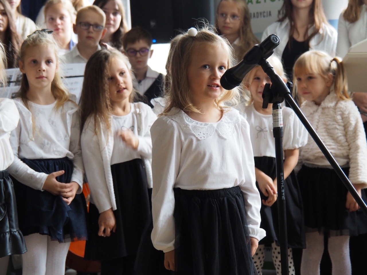 Gminne obchody Dnia Edukacji Narodowej w Olszewie-Borkach [15.10.2025] - zdjęcie #14 - eOstroleka.pl