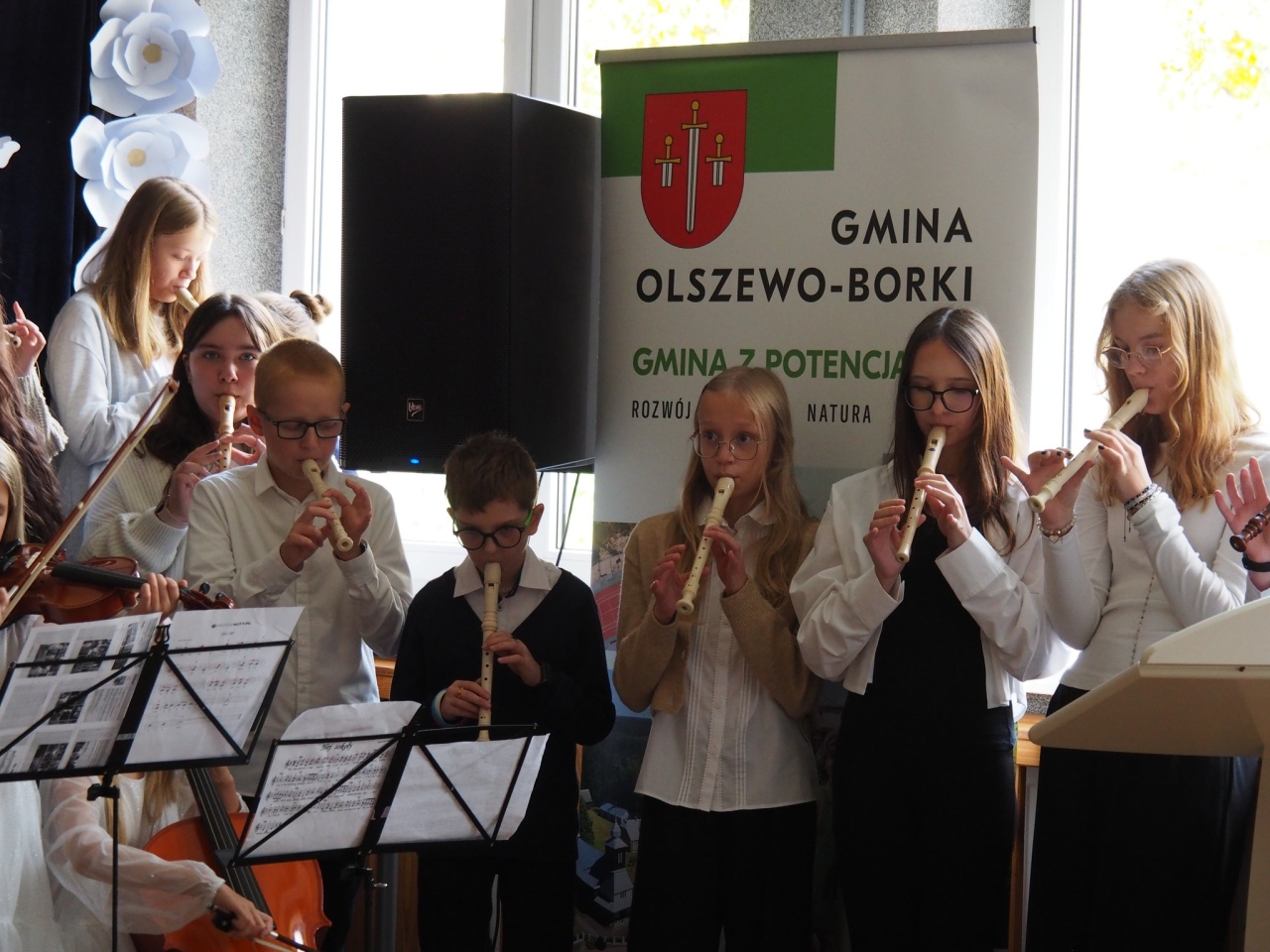 Gminne obchody Dnia Edukacji Narodowej w Olszewie-Borkach [15.10.2025] - zdjęcie #12 - eOstroleka.pl