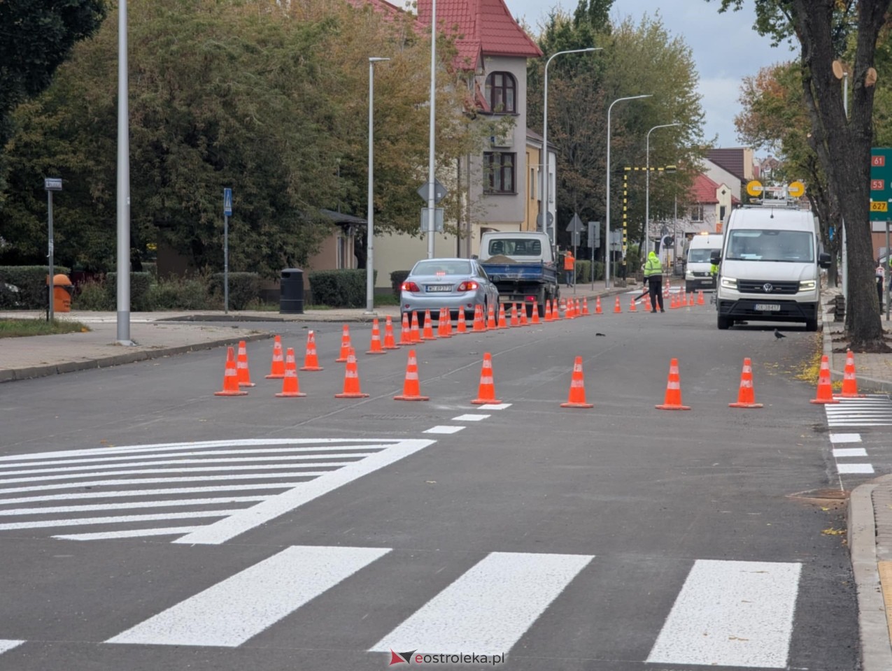 Malowanie pasów przy Goworowskiej [15.10.2025] - zdjęcie #4 - eOstroleka.pl