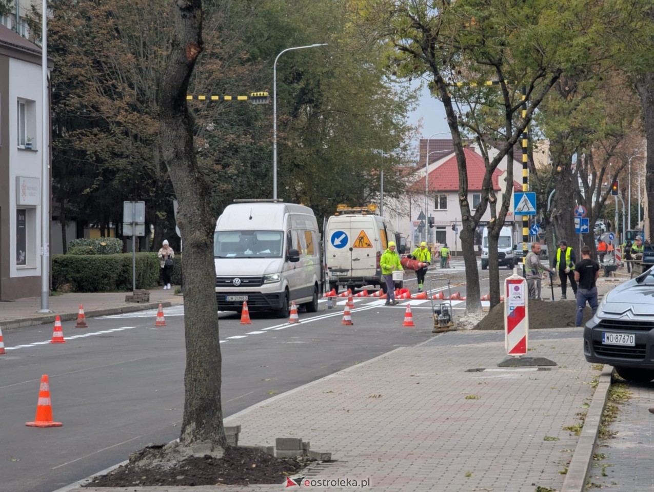Malowanie pasów przy Goworowskiej [15.10.2025] - zdjęcie #7 - eOstroleka.pl