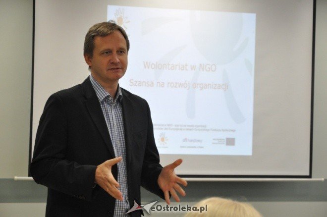 Spotkanie Rozwój i promocja wolontariatu w Ostrołęce (26.X.2011) - zdjęcie #8 - eOstroleka.pl