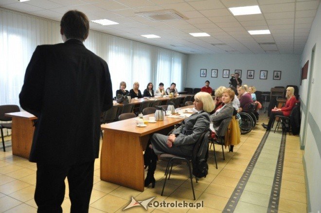 Spotkanie Rozwój i promocja wolontariatu w Ostrołęce (26.X.2011) - zdjęcie #6 - eOstroleka.pl