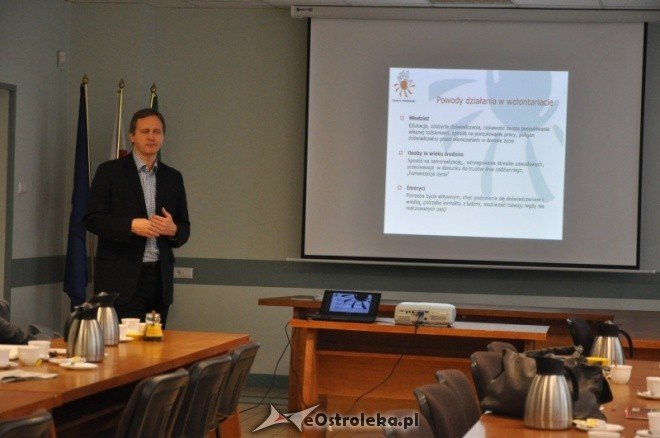 Spotkanie Rozwój i promocja wolontariatu w Ostrołęce (26.X.2011) - zdjęcie #3 - eOstroleka.pl