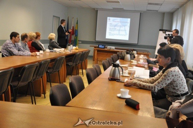 Spotkanie Rozwój i promocja wolontariatu w Ostrołęce (26.X.2011) - zdjęcie #20 - eOstroleka.pl