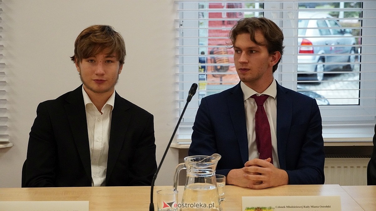 Inauguracyjna sesja Młodzieżowej Rady Miasta Ostrołęka [16.10.2025] - zdjęcie #47 - eOstroleka.pl