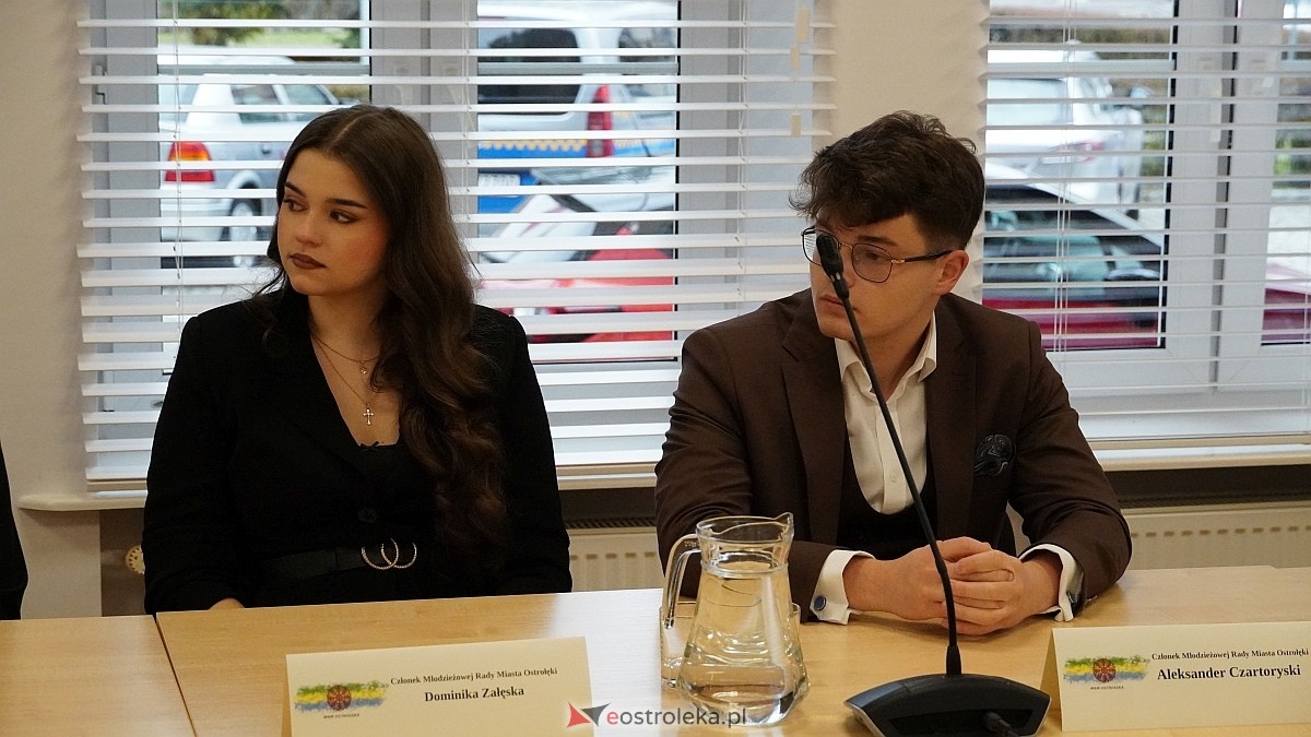 Inauguracyjna sesja Młodzieżowej Rady Miasta Ostrołęka [16.10.2025] - zdjęcie #39 - eOstroleka.pl