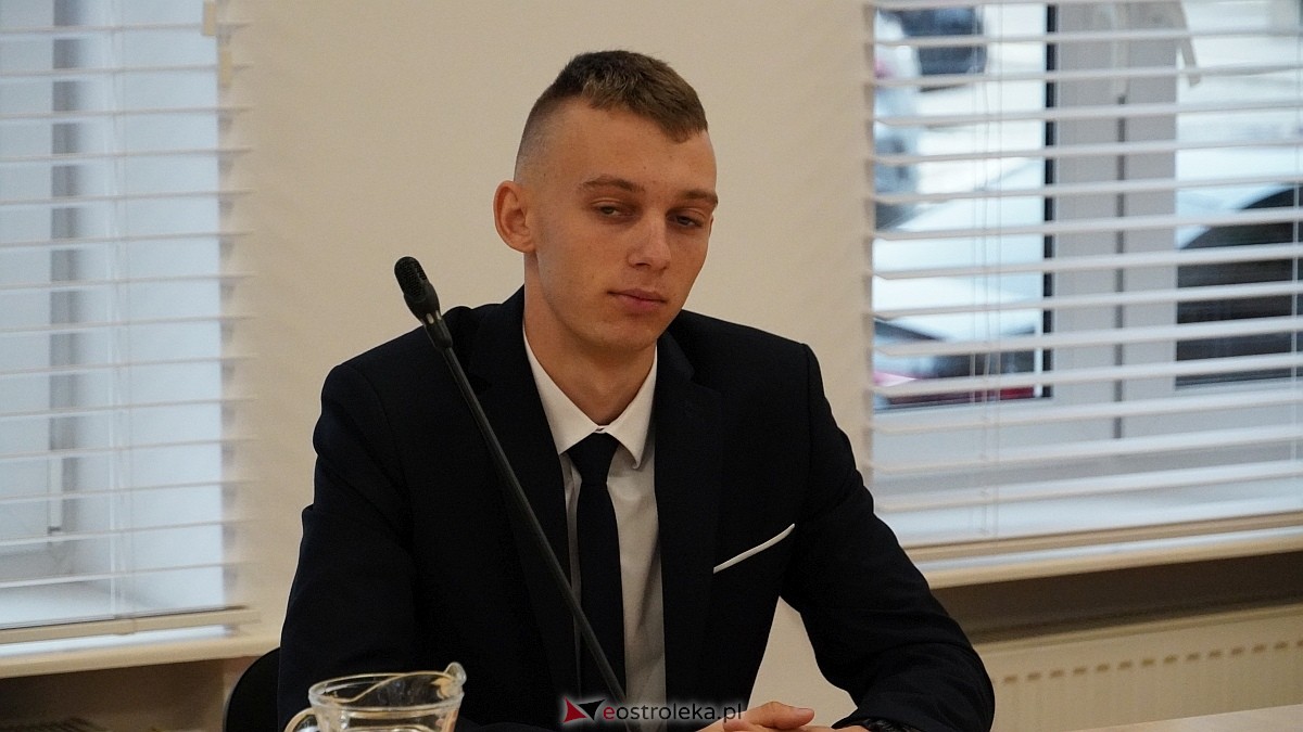 Inauguracyjna sesja Młodzieżowej Rady Miasta Ostrołęka [16.10.2025] - zdjęcie #36 - eOstroleka.pl