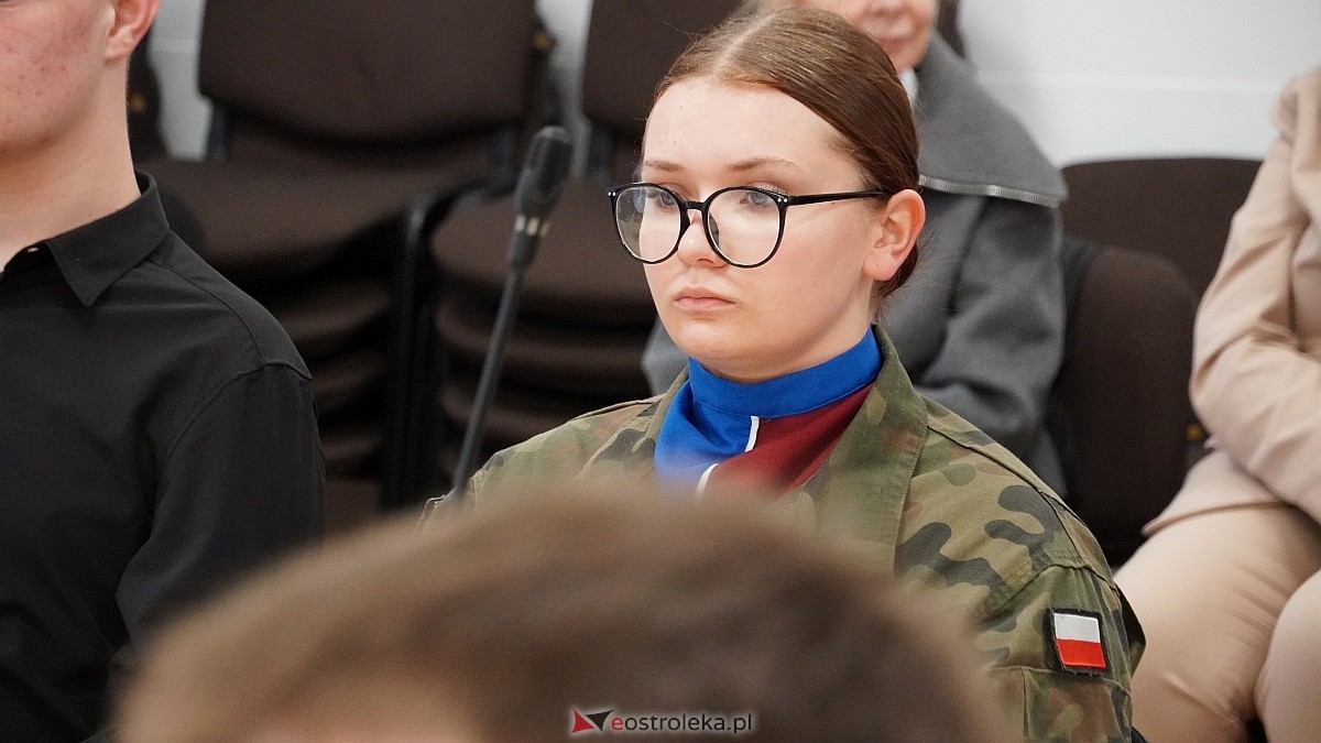 Inauguracyjna sesja Młodzieżowej Rady Miasta Ostrołęka [16.10.2025] - zdjęcie #33 - eOstroleka.pl