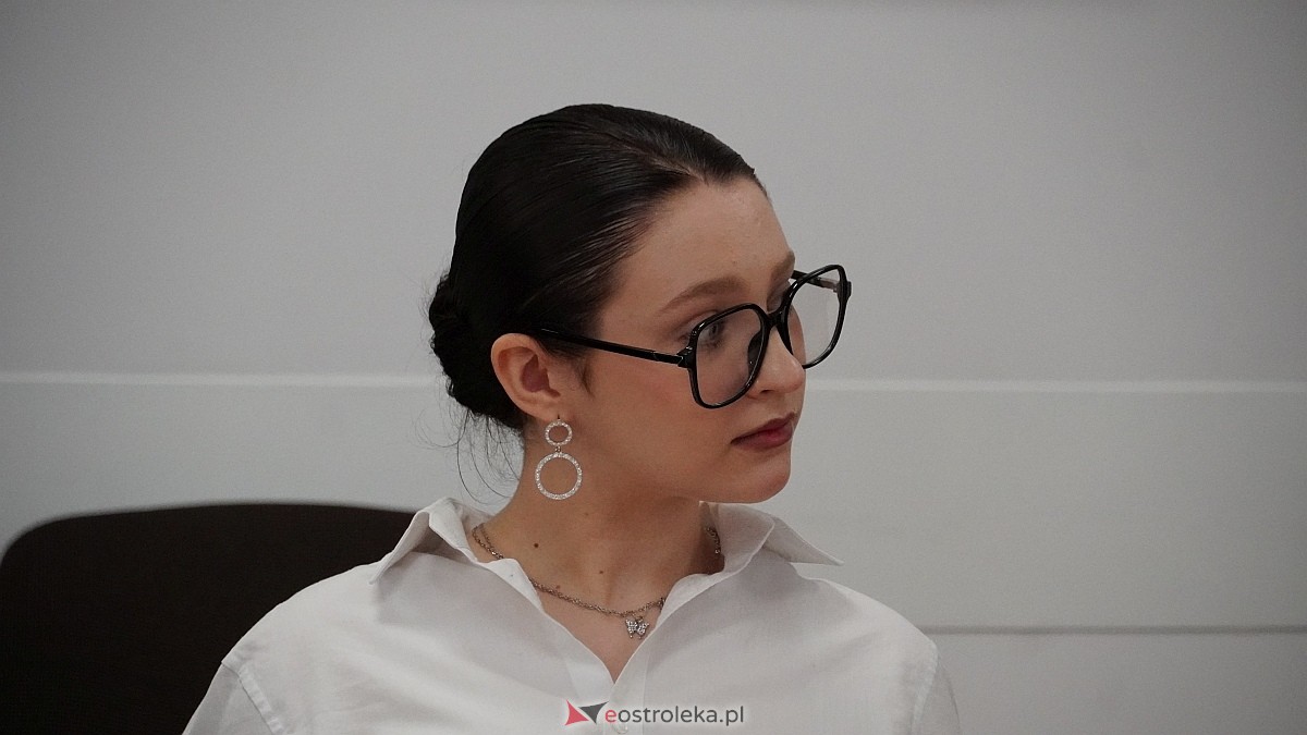 Inauguracyjna sesja Młodzieżowej Rady Miasta Ostrołęka [16.10.2025] - zdjęcie #26 - eOstroleka.pl