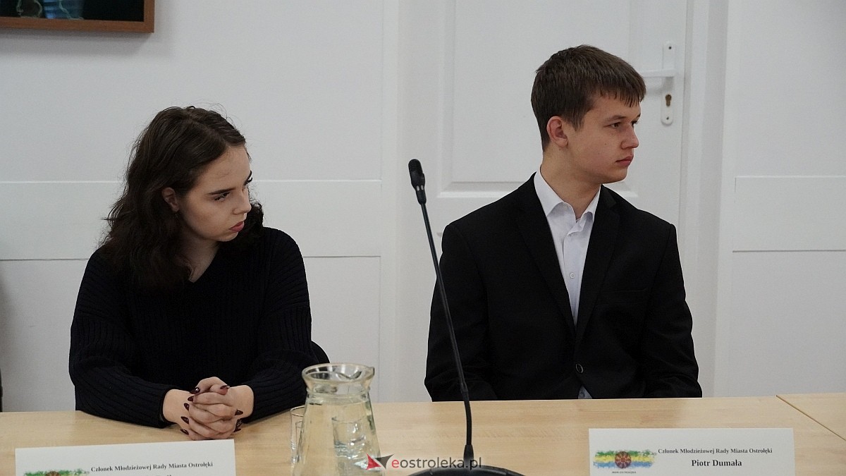 Inauguracyjna sesja Młodzieżowej Rady Miasta Ostrołęka [16.10.2025] - zdjęcie #25 - eOstroleka.pl