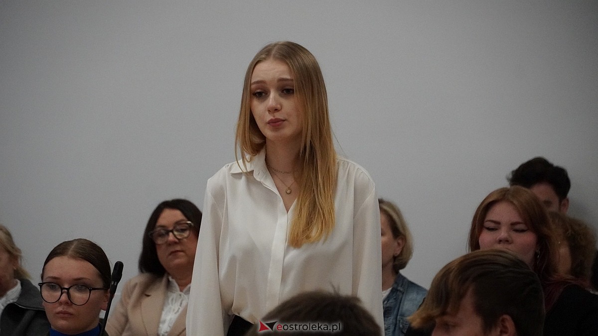 Inauguracyjna sesja Młodzieżowej Rady Miasta Ostrołęka [16.10.2025] - zdjęcie #20 - eOstroleka.pl