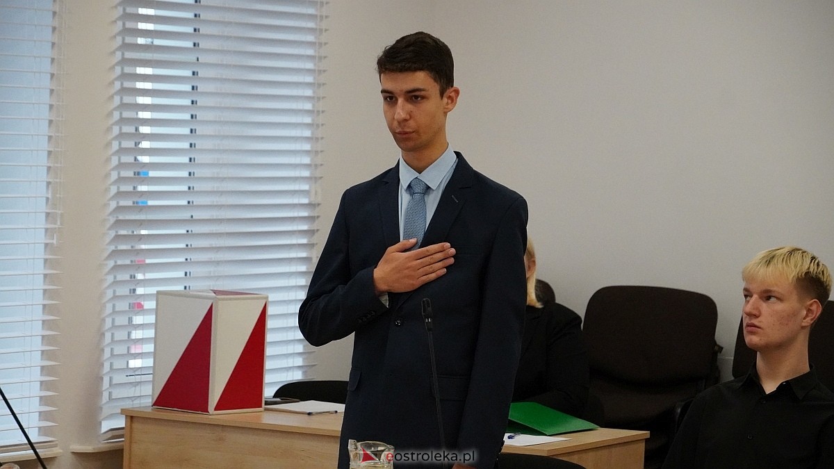 Inauguracyjna sesja Młodzieżowej Rady Miasta Ostrołęka [16.10.2025] - zdjęcie #17 - eOstroleka.pl