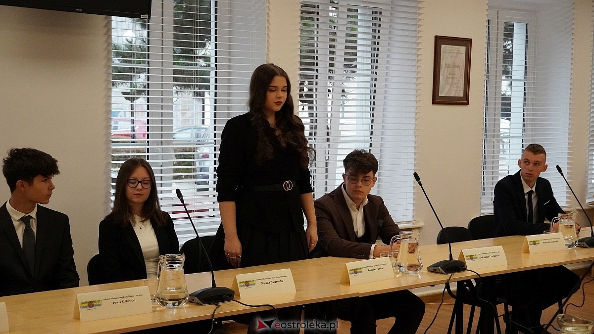 Inauguracyjna sesja Młodzieżowej Rady Miasta Ostrołęka [16.10.2025] - zdjęcie #15 - eOstroleka.pl