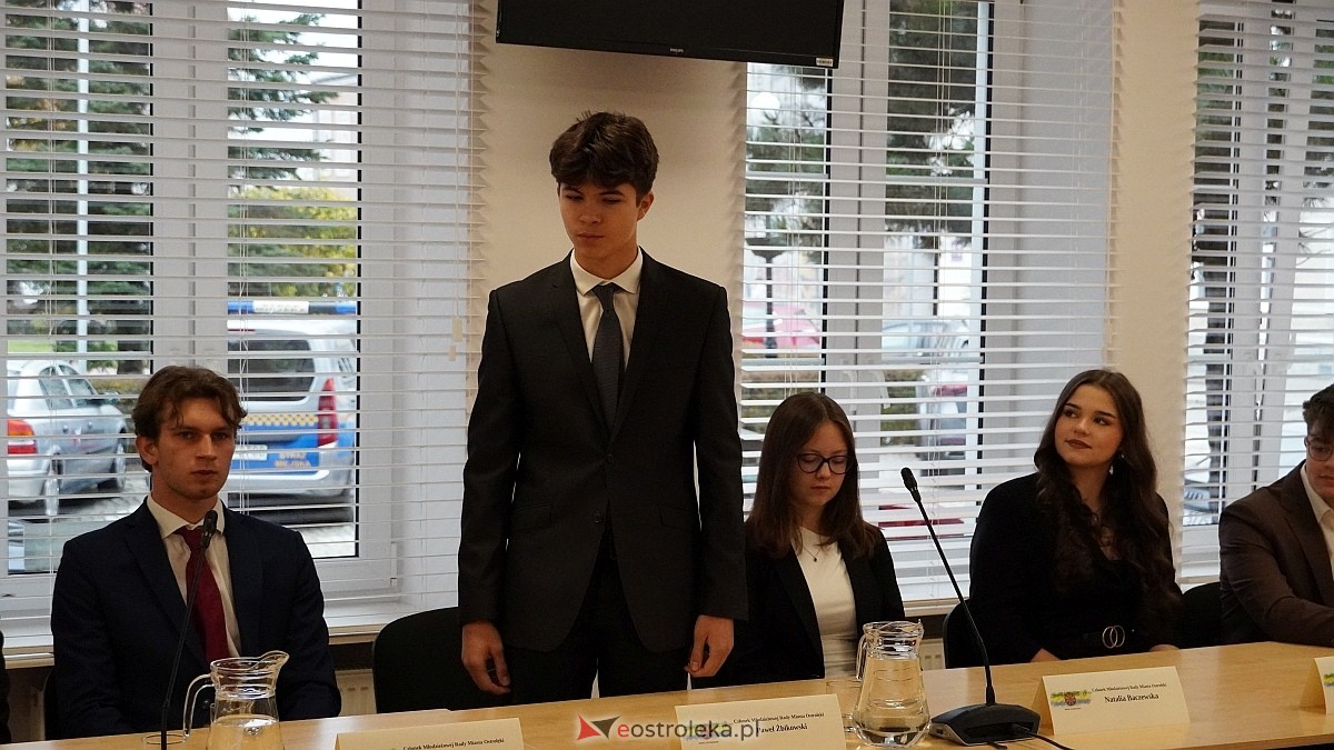 Inauguracyjna sesja Młodzieżowej Rady Miasta Ostrołęka [16.10.2025] - zdjęcie #14 - eOstroleka.pl