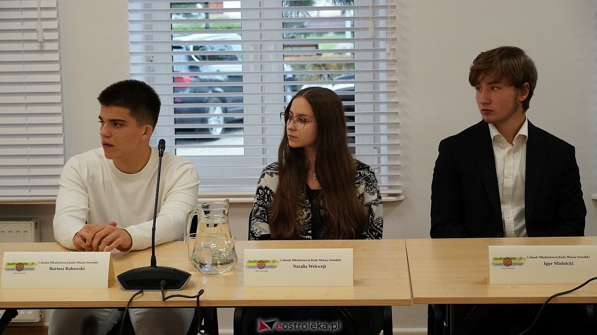 Inauguracyjna sesja Młodzieżowej Rady Miasta Ostrołęka [16.10.2025] - zdjęcie #11 - eOstroleka.pl