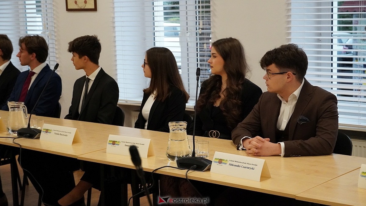 Inauguracyjna sesja Młodzieżowej Rady Miasta Ostrołęka [16.10.2025] - zdjęcie #4 - eOstroleka.pl