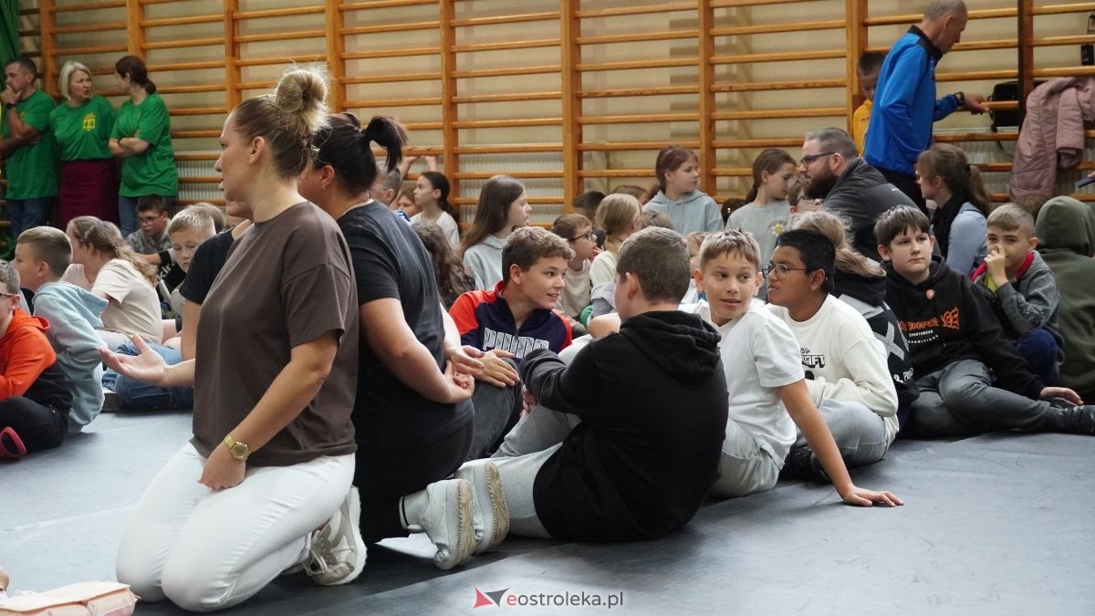 Kadzidło dołożyło swoją cegiełkę do ogólnopolskiego rekordu WOŚP! Lokalna społeczność uczyła się ratować życie z wielkim sercem [16.10.2025] - zdjęcie #80 - eOstroleka.pl