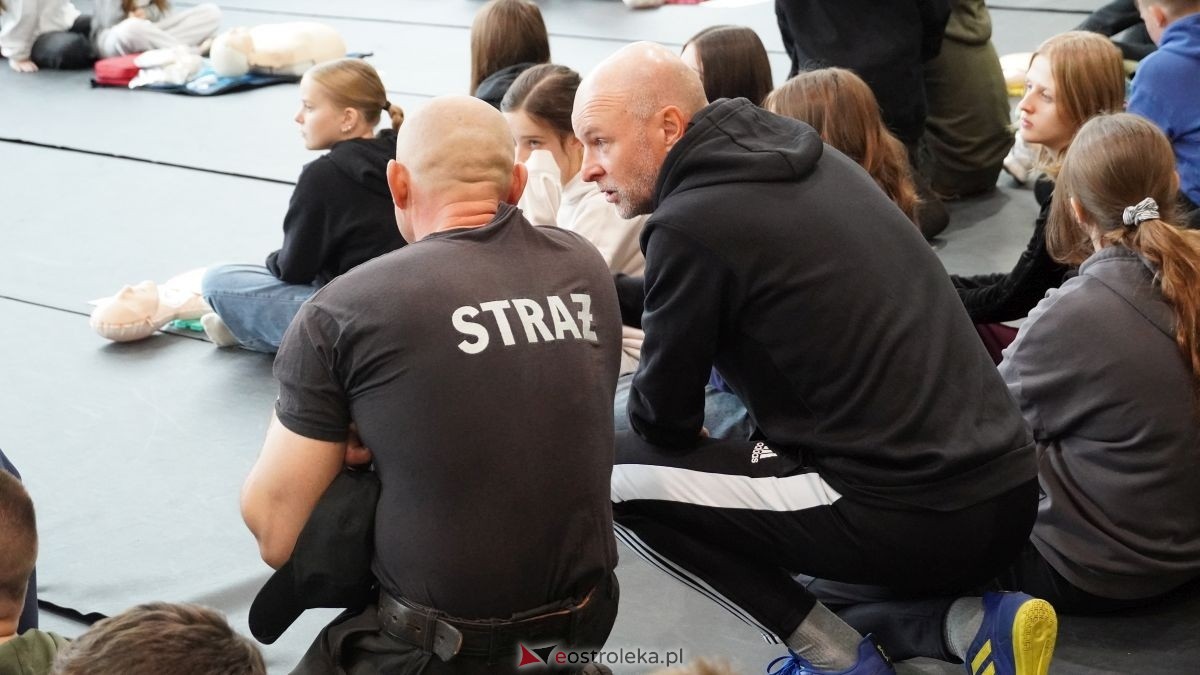 Kadzidło dołożyło swoją cegiełkę do ogólnopolskiego rekordu WOŚP! Lokalna społeczność uczyła się ratować życie z wielkim sercem [16.10.2025] - zdjęcie #74 - eOstroleka.pl