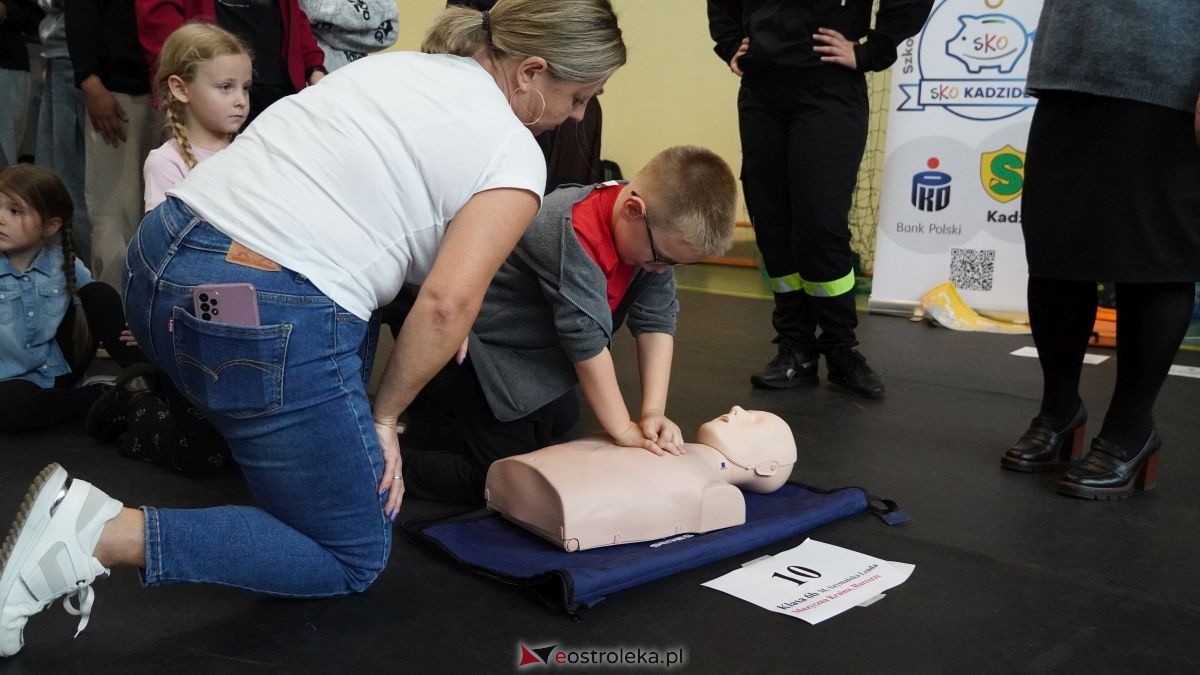 Kadzidło dołożyło swoją cegiełkę do ogólnopolskiego rekordu WOŚP! Lokalna społeczność uczyła się ratować życie z wielkim sercem [16.10.2025] - zdjęcie #41 - eOstroleka.pl
