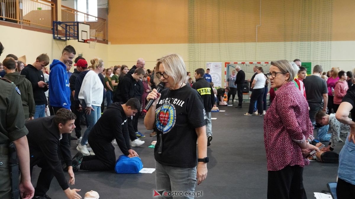 Kadzidło dołożyło swoją cegiełkę do ogólnopolskiego rekordu WOŚP! Lokalna społeczność uczyła się ratować życie z wielkim sercem [16.10.2025] - zdjęcie #16 - eOstroleka.pl