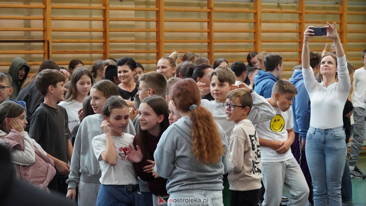 Kadzidło dołożyło swoją cegiełkę do ogólnopolskiego rekordu WOŚP! Lokalna społeczność uczyła się ratować życie z wielkim sercem [16.10.2025] - zdjęcie #3 - eOstroleka.pl