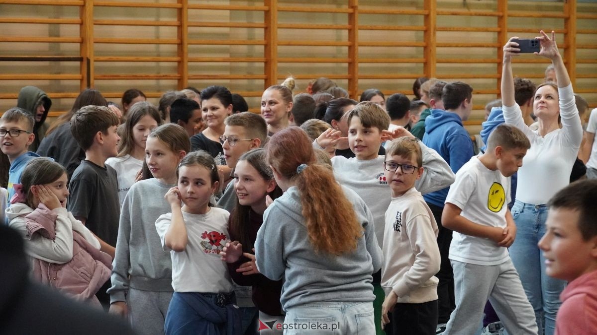 Kadzidło dołożyło swoją cegiełkę do ogólnopolskiego rekordu WOŚP! Lokalna społeczność uczyła się ratować życie z wielkim sercem [16.10.2025] - zdjęcie #2 - eOstroleka.pl