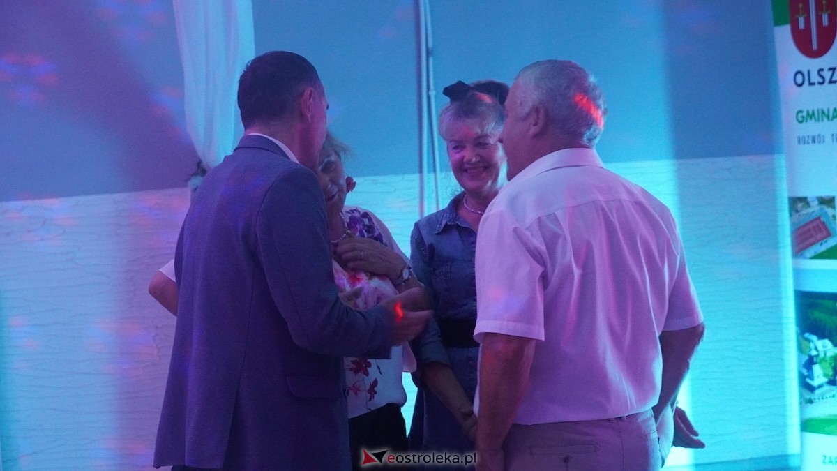 Potańcówka jak za dawnych lat i...  sto lat dla wójta Grali! Seniorzy rozgrzali parkiet w Zabielu [16.10.2025] - zdjęcie #21 - eOstroleka.pl