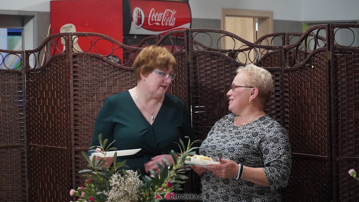 Potańcówka jak za dawnych lat i...  sto lat dla wójta Grali! Seniorzy rozgrzali parkiet w Zabielu [16.10.2025] - zdjęcie #15 - eOstroleka.pl