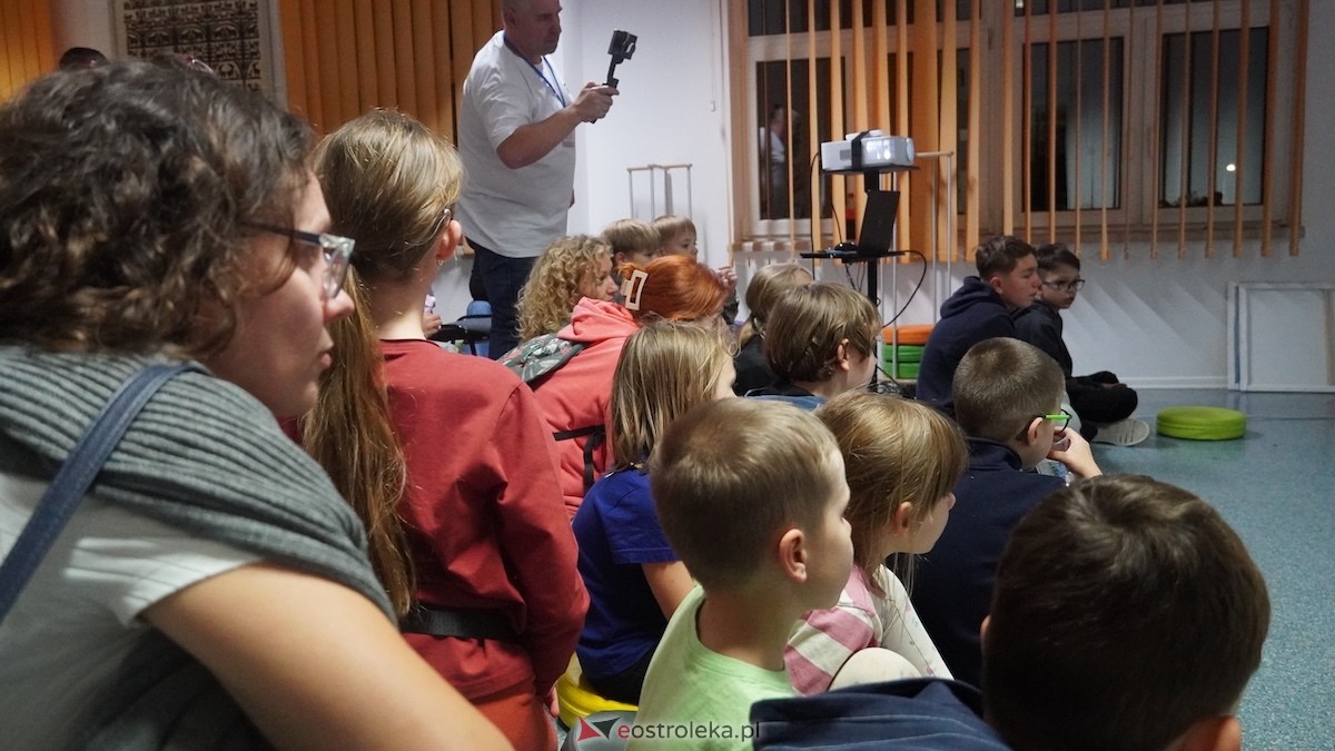 Noc bibliotek 2025: ogromny sukces Miejskiej Biblioteki Publicznej w Ostrołęce! [17.10.2025] - zdjęcie #82 - eOstroleka.pl