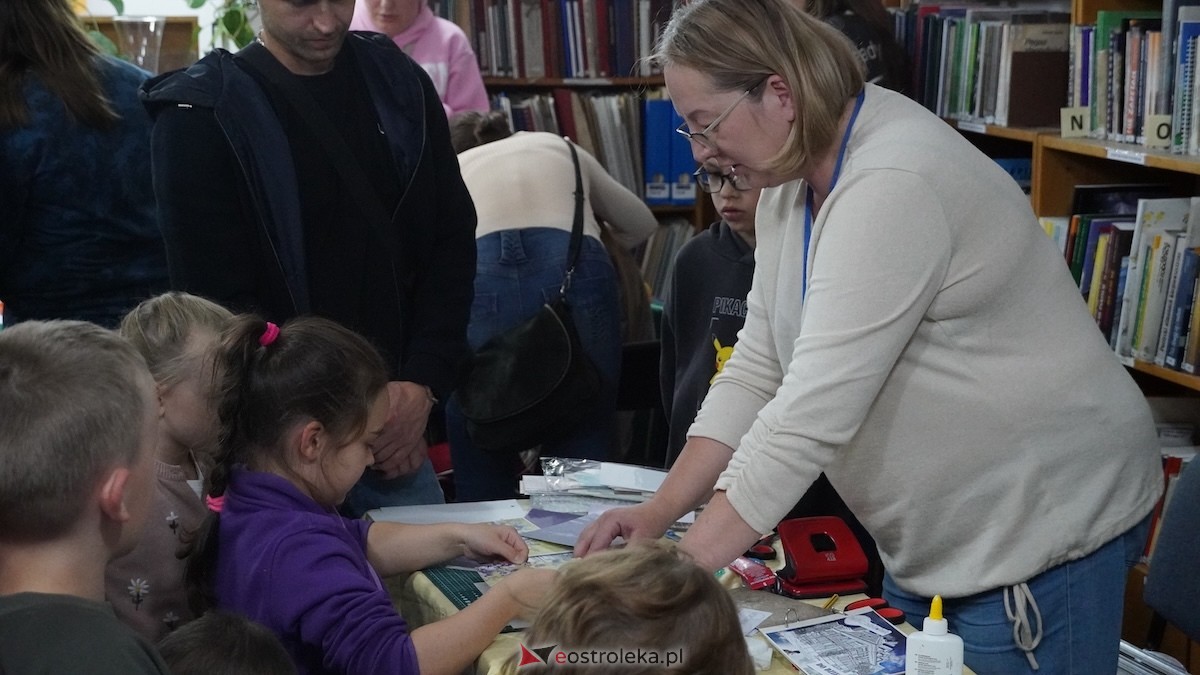 Noc bibliotek 2025: ogromny sukces Miejskiej Biblioteki Publicznej w Ostrołęce! [17.10.2025] - zdjęcie #43 - eOstroleka.pl
