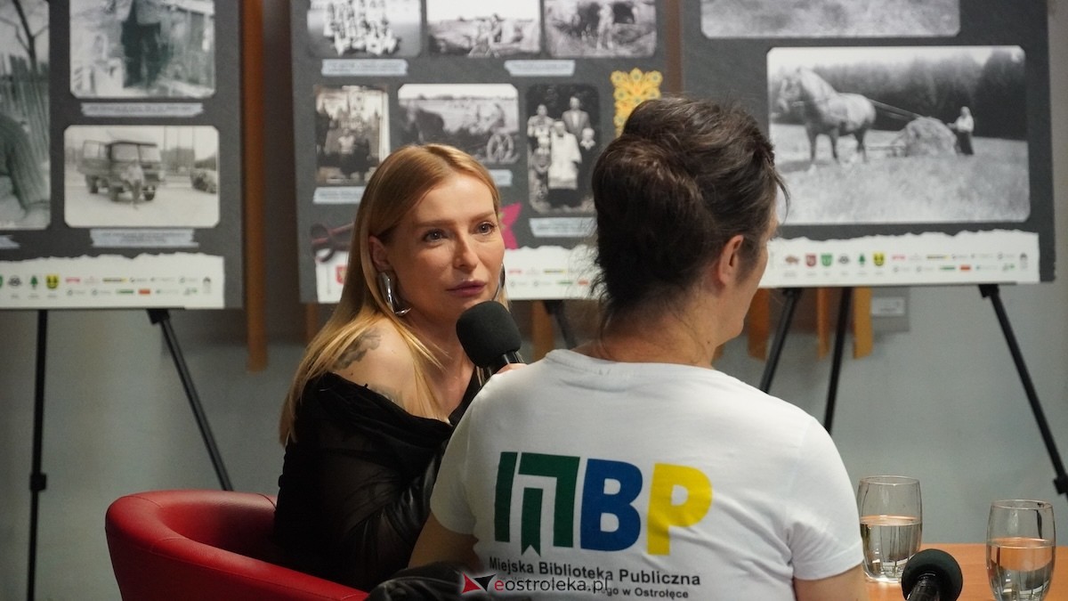 Noc bibliotek 2025: ogromny sukces Miejskiej Biblioteki Publicznej w Ostrołęce! [17.10.2025] - zdjęcie #15 - eOstroleka.pl