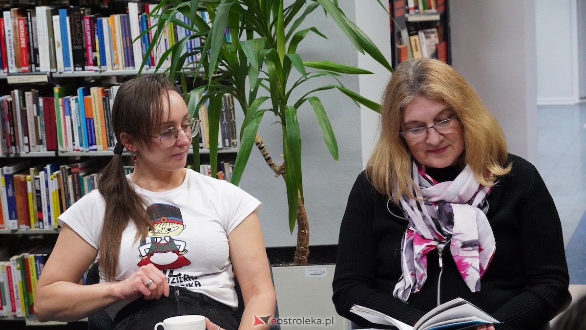 Noc bibliotek 2025: ogromny sukces Miejskiej Biblioteki Publicznej w Ostrołęce! [17.10.2025] - zdjęcie #2 - eOstroleka.pl