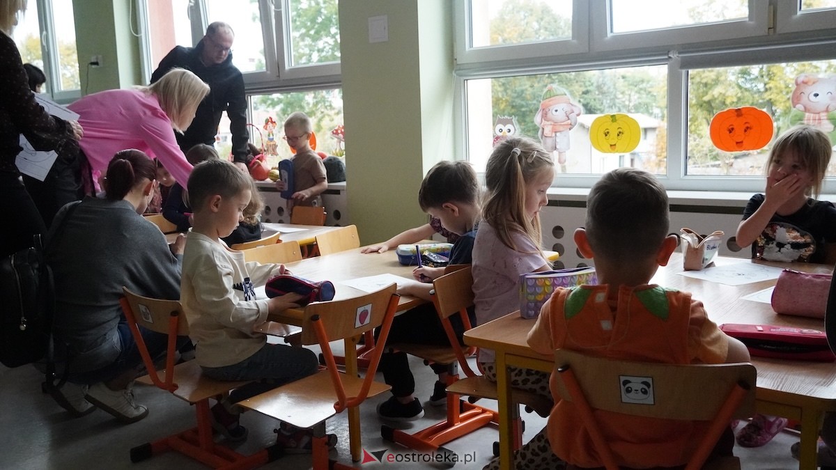 Przedszkole Miejskie nr 8 Kraina Radości powitało jesień! [17.10.2025] - zdjęcie #55 - eOstroleka.pl