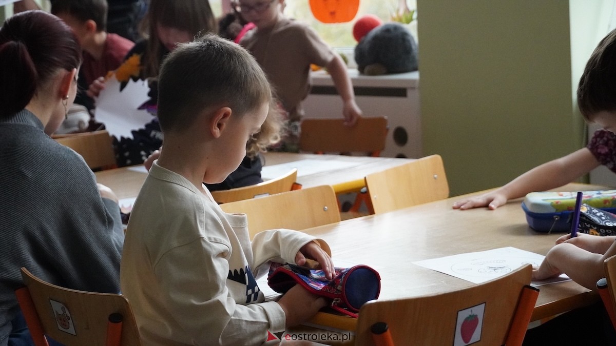 Przedszkole Miejskie nr 8 Kraina Radości powitało jesień! [17.10.2025] - zdjęcie #54 - eOstroleka.pl